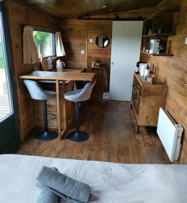 Dombasle-devant-Darney Ski Chalet | Tiny escapade
