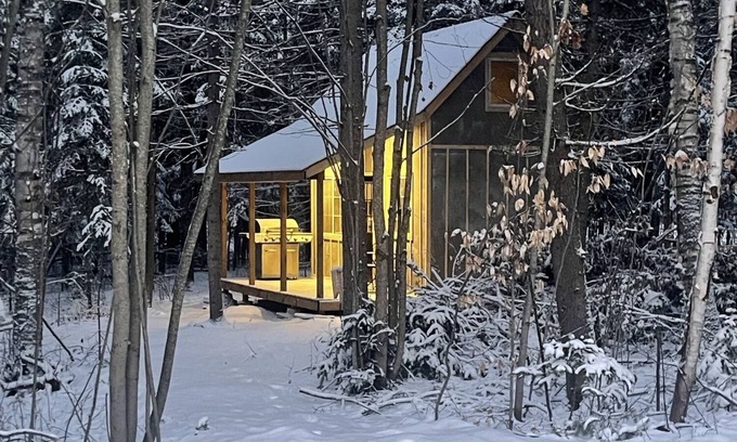 Hastings Highlands Cabin | Tiny Home Bliss Harcourt/Bancroft.