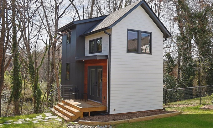 Durham House | Tiny Home in the Bull City-Walk to Duke Hospital