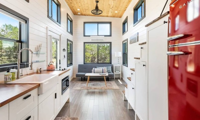 Dripping Springs Cabin | Tiny Home, Pool, Dripping Springs