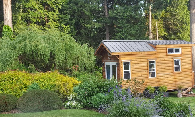 Roberts Creek Cabin | Tiny Home Rental on the Sunshine Coast BC