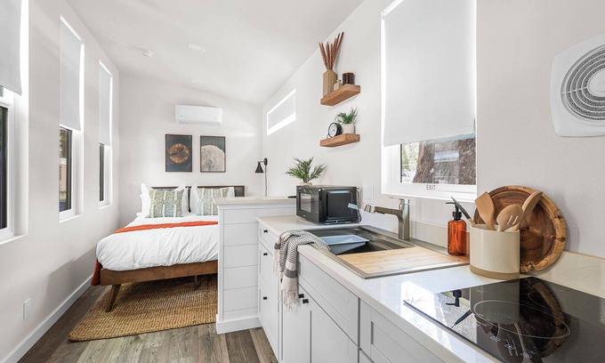 Dunsmuir House | Tiny Home - (Sage)