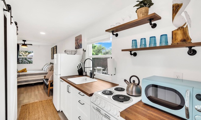Gulfport Apartment | Tiny Home with Private Yard and Pet Friendly