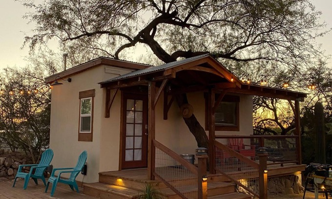 Superior Apartment | Tiny House (aka:treehouse) w/hot tub, views and walking distance to Main St