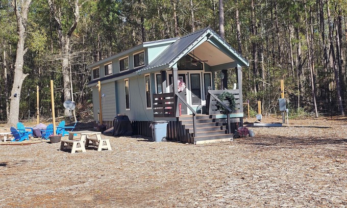 Plantersville House | Tiny House w/loft by the Renaissance Festival