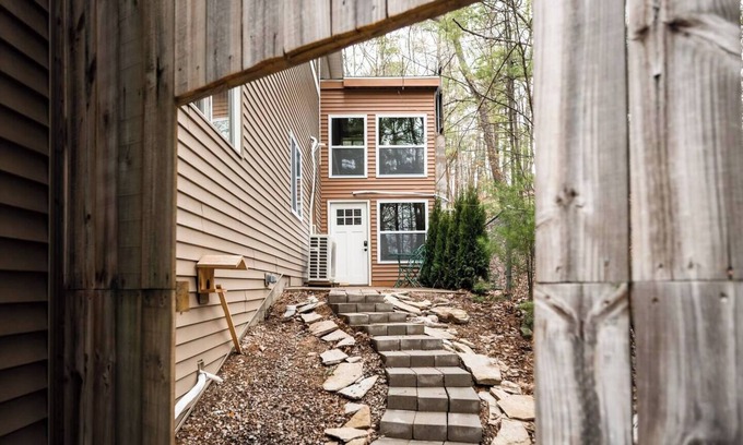 Mayfield House | Tiny Loft | Spider Lake | Sandy Beach | SUP Rental