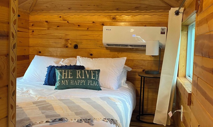 Decaturville House | Tiny River Home Perfect Getaway