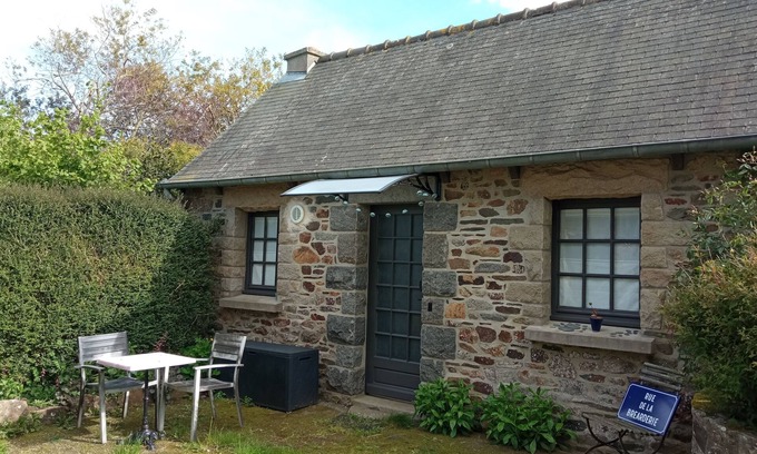 Plerin Bed & Breakfast | Tiny Room - Plérin - au Dessus de la Plage des Rosaires