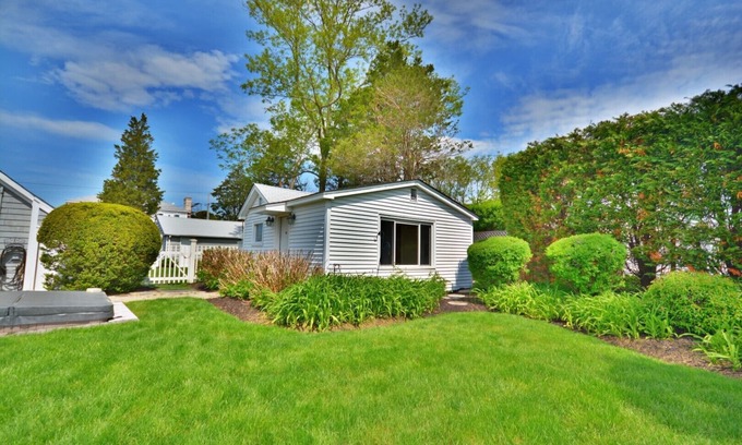 Shinnecock Hills House | Tiny Southampton House on the Bay