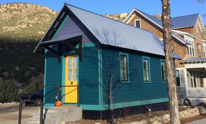 Buena Vista House | Tiny Treat in South Main (now with AC)