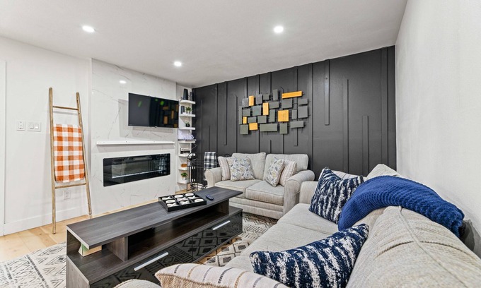 Dallas House | Tipperary Oasis: 3 Beds & a Private Pool