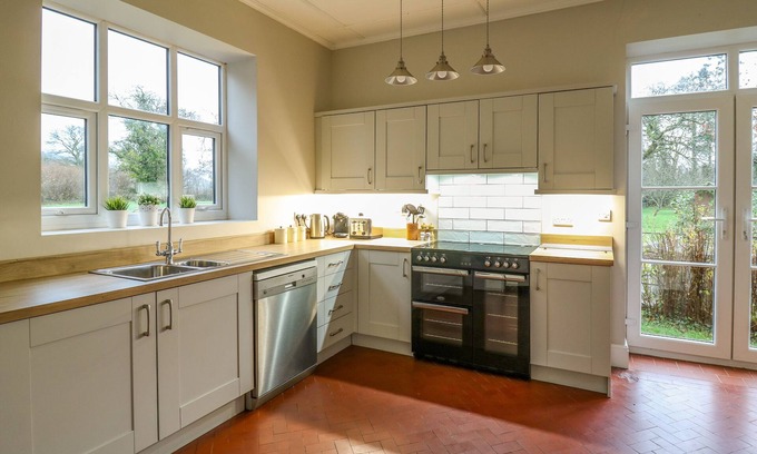 Llanwrda Cottage | Tirallen