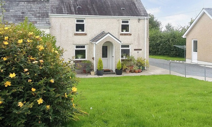 Llanrhidian Higher Cottage | Tirmynydd Farm Cottage