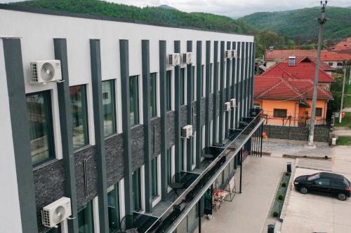 Tismana Apartment | TisArt Hotel