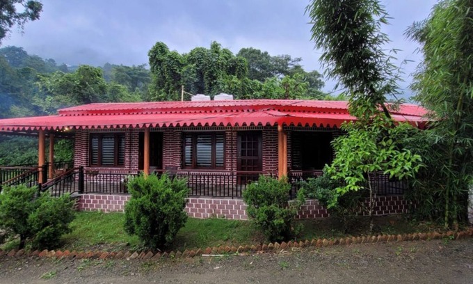 Bhimtal Villa | Titan Villa, Bhimtal by Ebony Stays – Tea, Trees & Tranquil 2BHK Villa