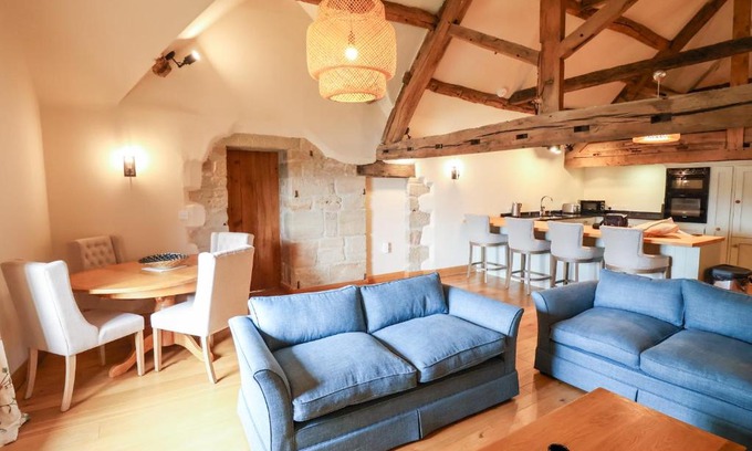 Melbourne House | Tithe Barn