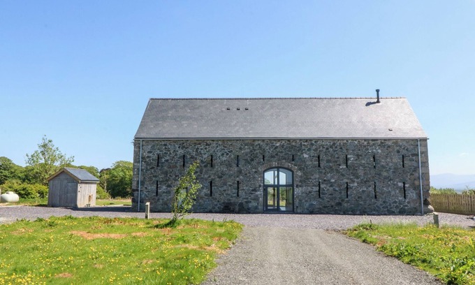 Bodorgan Cottage | TITHE BARN, pet friendly, luxury holiday cottage in Malltraeth