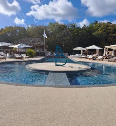 Grand-Bourg Hotel | Titi Happy days