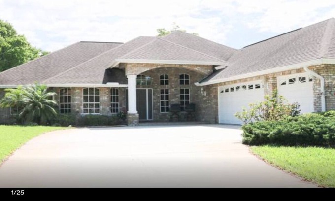 Titus Village House | Titusville Fl. Quiet home