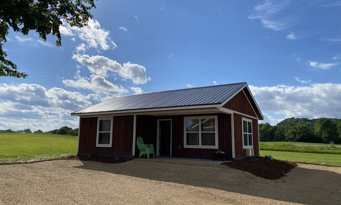 Pepin Cabin | TK's Pepin Getaway RentalLLC Cabin 2 Less than 5 min from Lake Pepin/winery/town