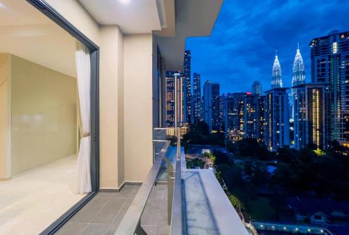 Golden Triangle Apartment | TM Persiaran Stonor KLCC - MK HOME
