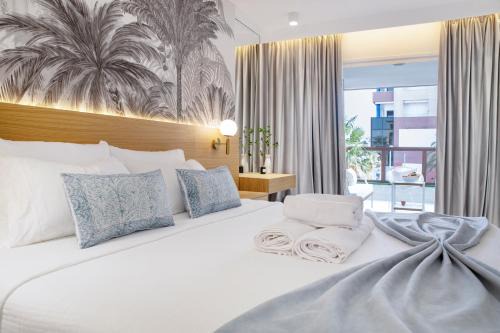 El Madronal Apartment | TMS Andorra Luxury ApartHotel, Las Americas, Pool&Beach