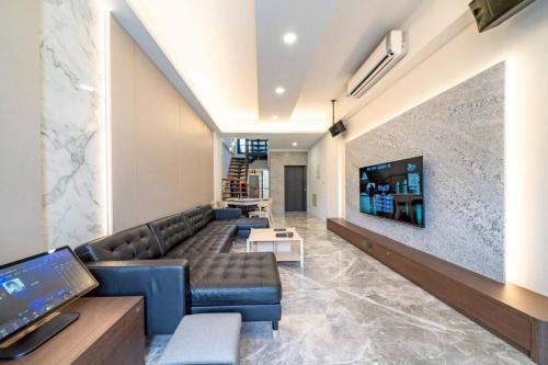 Anping House | Tnap 知築包棟ktv電梯民宿 全新落成 8-36人