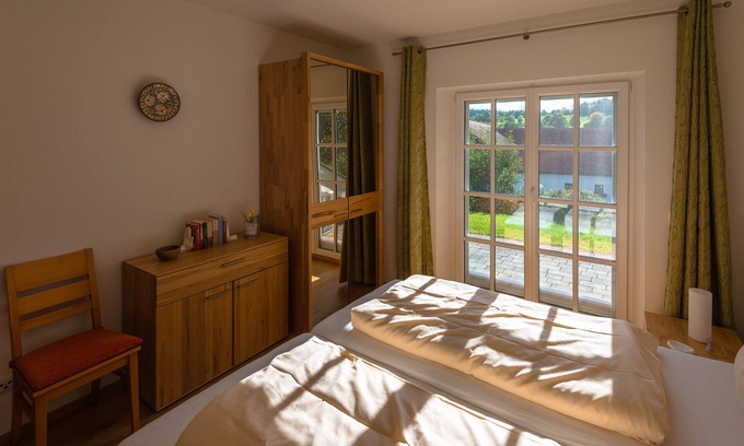 Haarbach Apartment | To feel good - apartment with sun terrace - at the golf course * with WLAN for free *