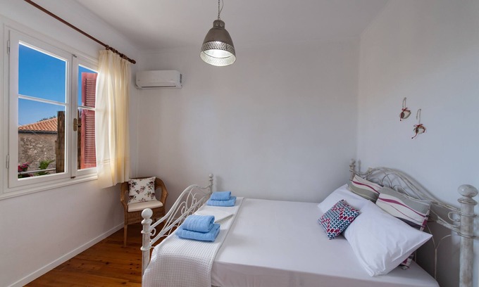 Tsoukaladhes Apartment | To Patriko Tsoukalades - Cozy Village Apartment