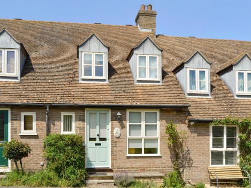 Whippingham House | Toad Hall