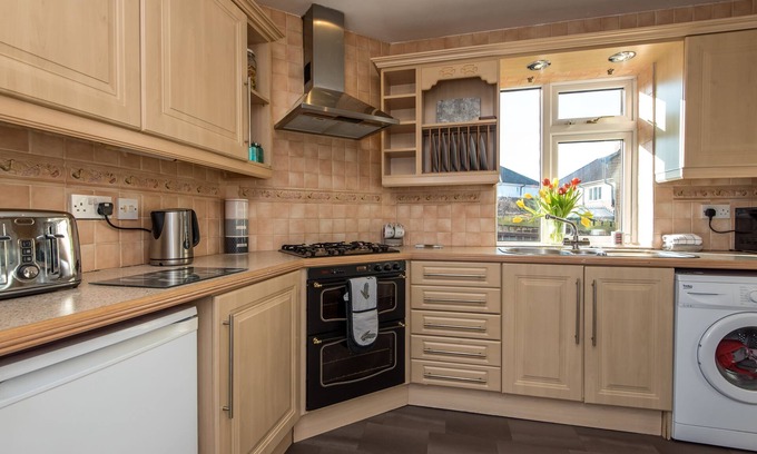 Langley Park House | Toast Lettings | Park Drive, a 4 bedroom 2 bathroom house with ample parking