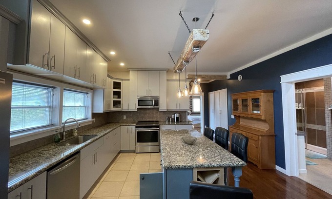 Tobermory Cottage | Tobermory Bruce Peninsula Beautiful Cottage