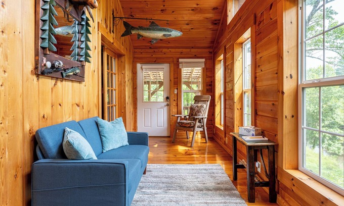 Blue Ridge Cabin | Toccoa River Views — Hot Tub — Two Units