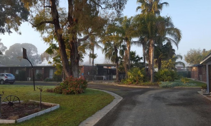 Tocumwal Hotel | Tocumwal All Seasons Motel