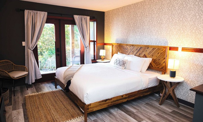 Tofino Hotel | Tofino Oceanfront Hotel Suite