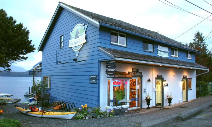 Tofino Hotel | Tofino Paddlers Inn