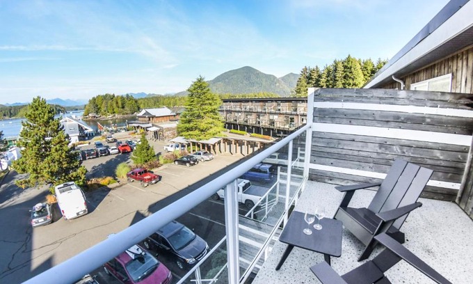 Tofino Resort | Tofino Resort + Marina