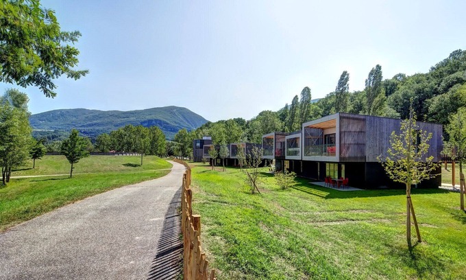 Motz Condo | Toit-Terrasse Privée ! Au bord de Natura 2000