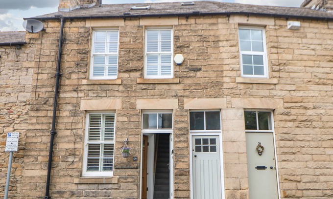 Corbridge Cottage | TOLL HOUSE, with open fire in Corbridge