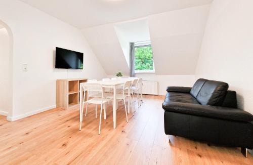 Alt-Hamborn Apartment | Tolstov Apartments - 3 and 4 Room Apartments