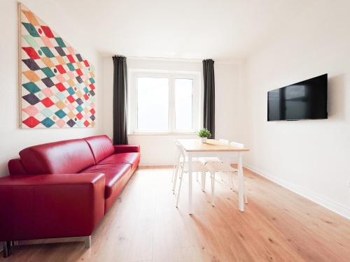 Derendorf Apartment | Tolstov Apartments - 3 Room Apartments - Kitchen - Balcony - 5 min to Messe DUS