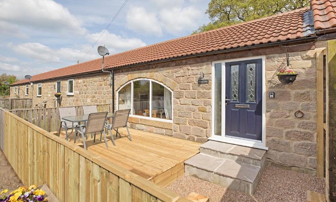 Knaresborough House | Tom's Cabin