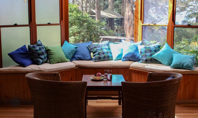 Mount Tomah Bed & Breakfast | Tomah Retreat, BREATHE with Fireplace and Garden Sauna near Botanic Gardens, Next to the Botanical G