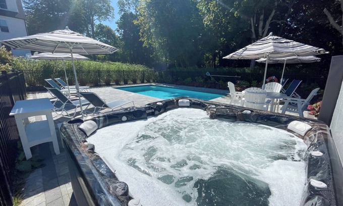East Orleans House | Tonset Manor: 232-O East Orleans Vacation Estate Includes Guest House, Heated Pool, Hot Tub