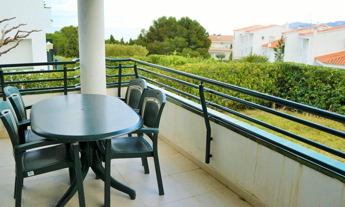 Llanca Apartment | TONYINES 3 Fantastic apartment with terrace and sea views