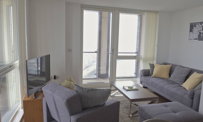 Ipswich Apartment | Toothbrush Apartments - Ipswich Waterfront - Great Whip St