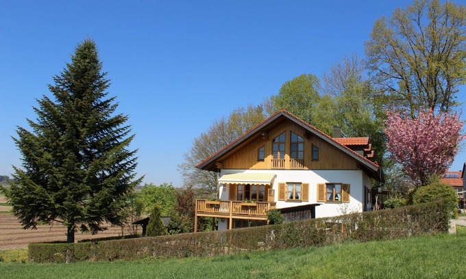 Ebersberg District Apartment | TOP 4-star vacation apartment "Landhaus Alpenblick"