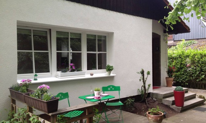 Langenhorn Apartment | Top ! Apartment "Base" on the ground floor for up to four people