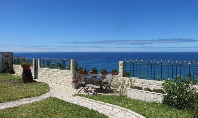 Vale Furado Hotel | Top apartment with top prospect