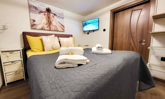 Odesos Apartment | Top Center Varna cozy apr 3bdr 6min from the beach